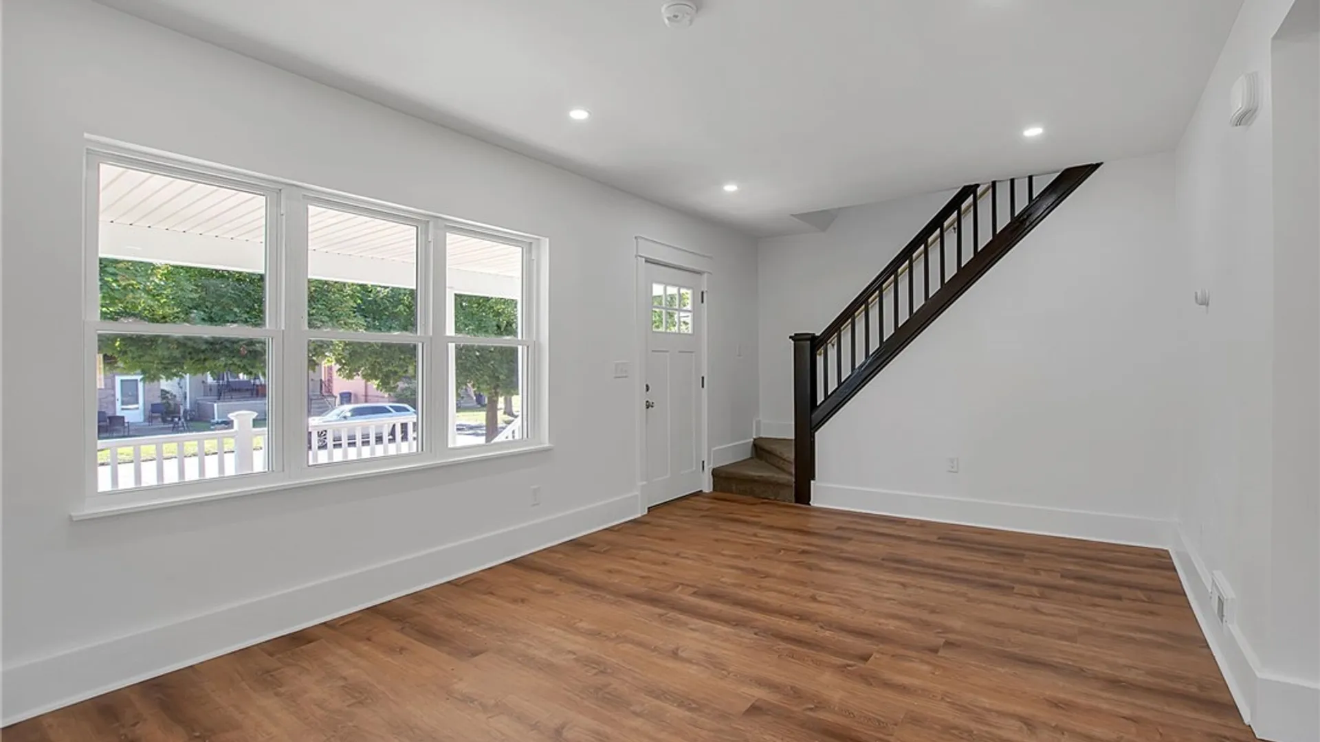 Property at 702 Norfolk Avenue, Buffalo, NY 14215 7