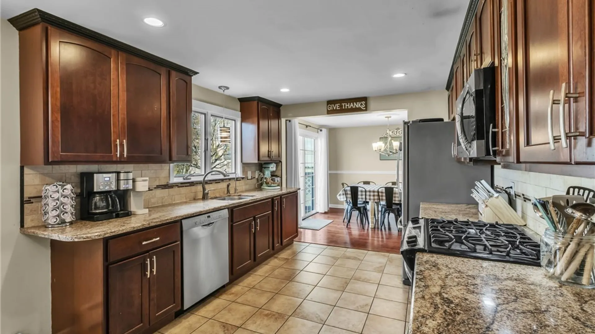 Property at 79 Hemlock Drive, West Seneca, NY 14224 15
