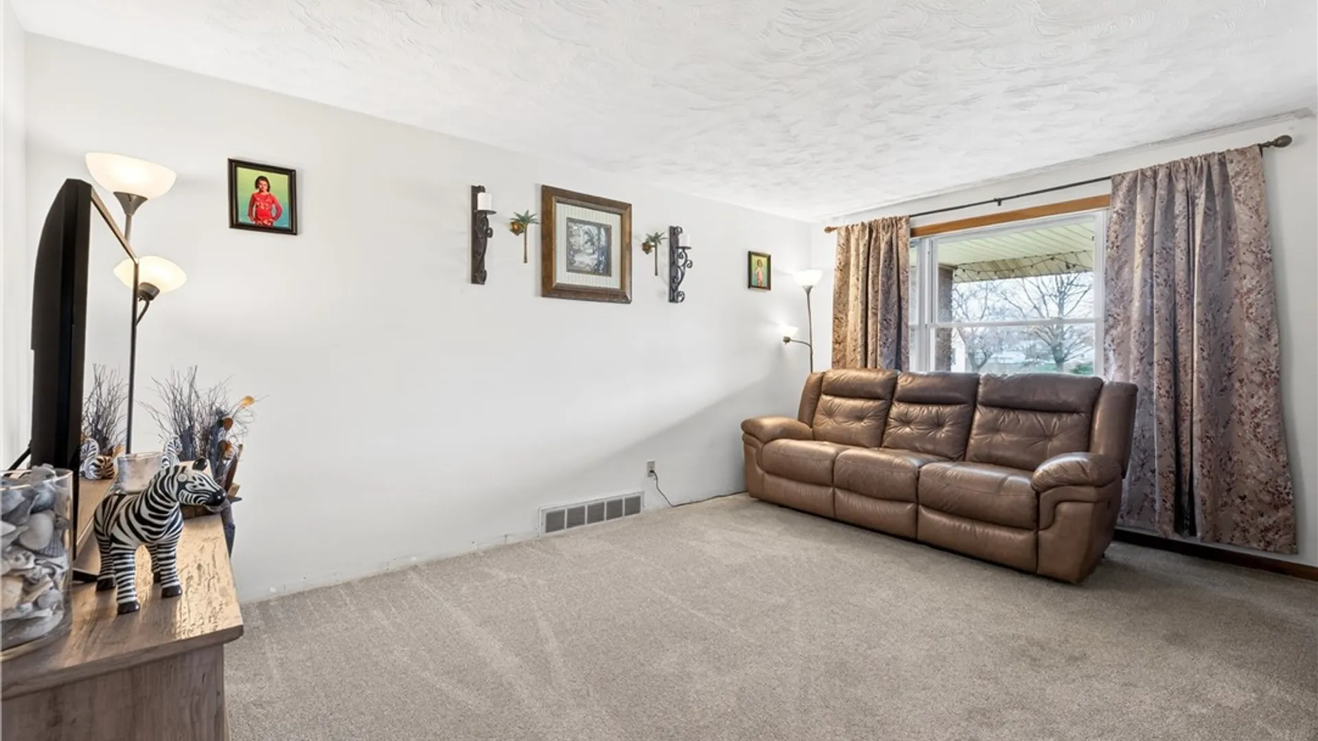 Property at 6151 Whitham Drive, Niagara, NY 14304 12