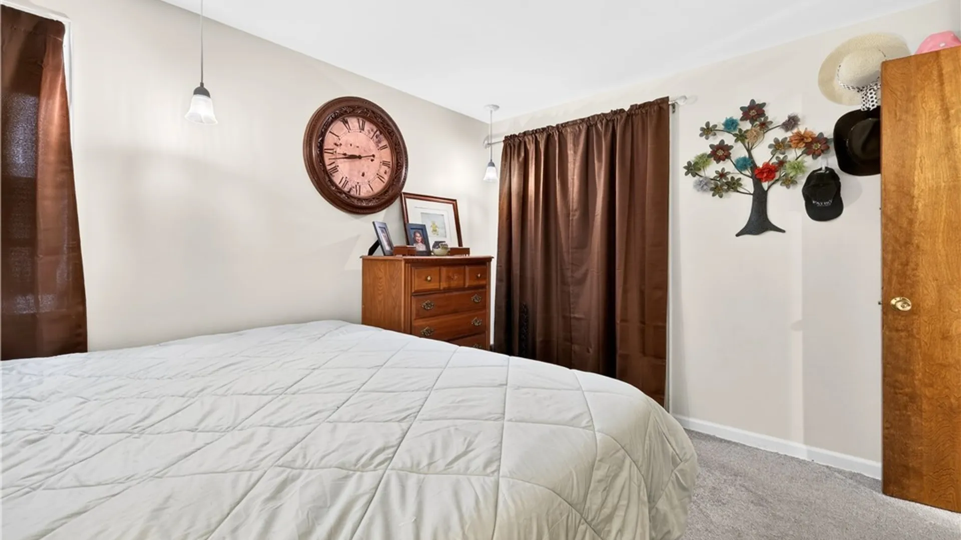 Property at 6151 Whitham Drive, Niagara, NY 14304 17