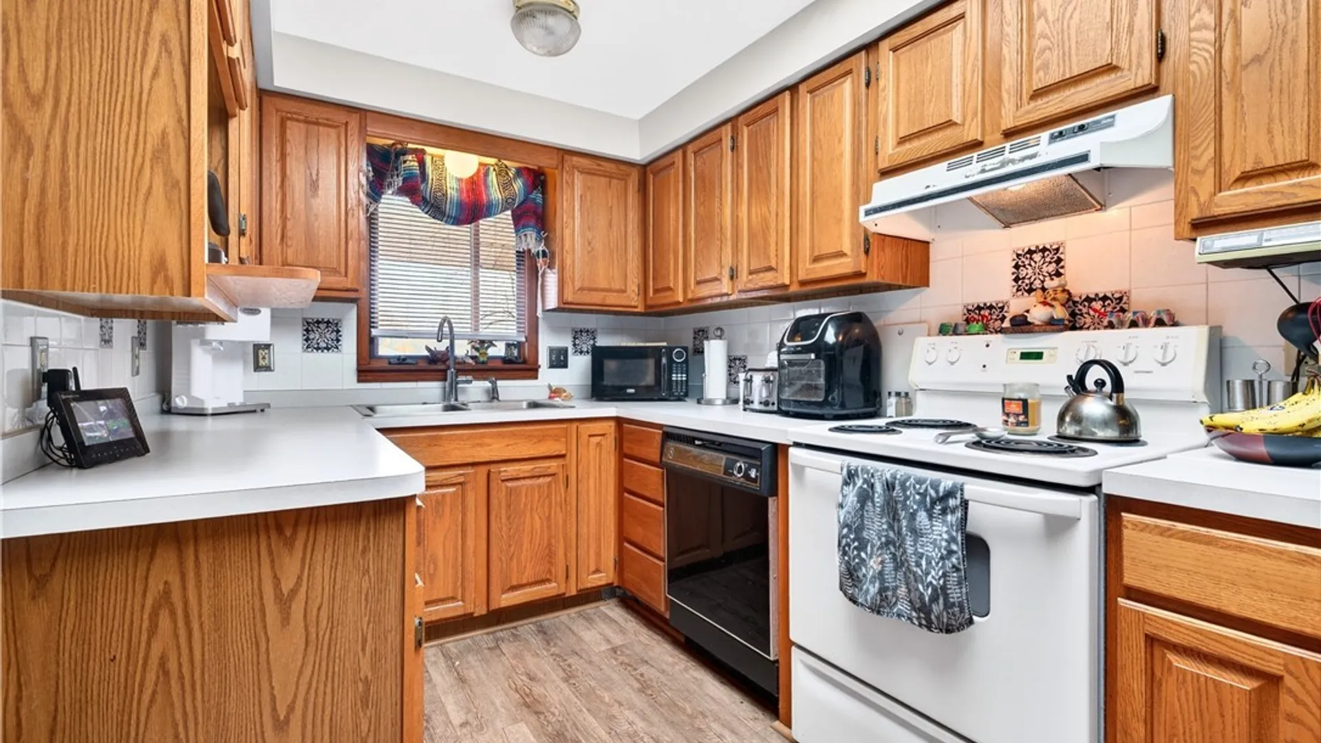 Property at 6151 Whitham Drive, Niagara, NY 14304 24