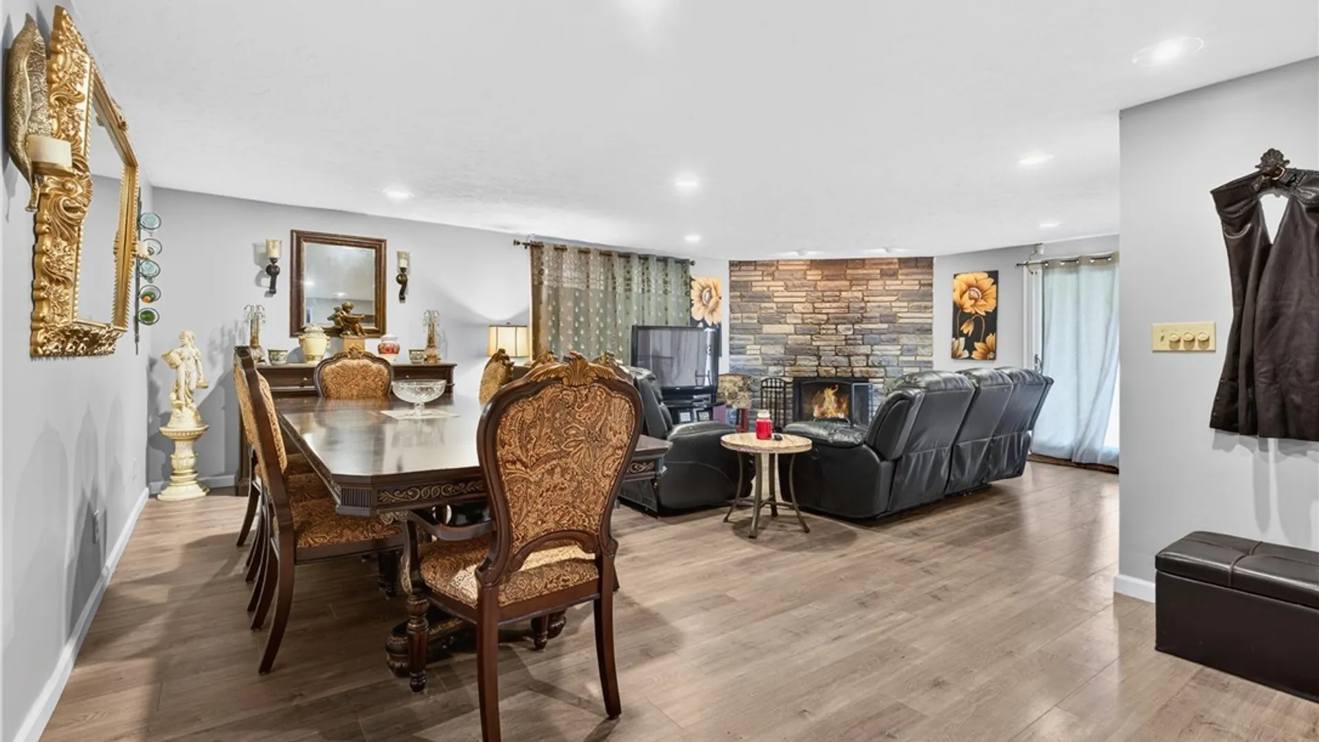 Property at 6151 Whitham Drive, Niagara, NY 14304 26