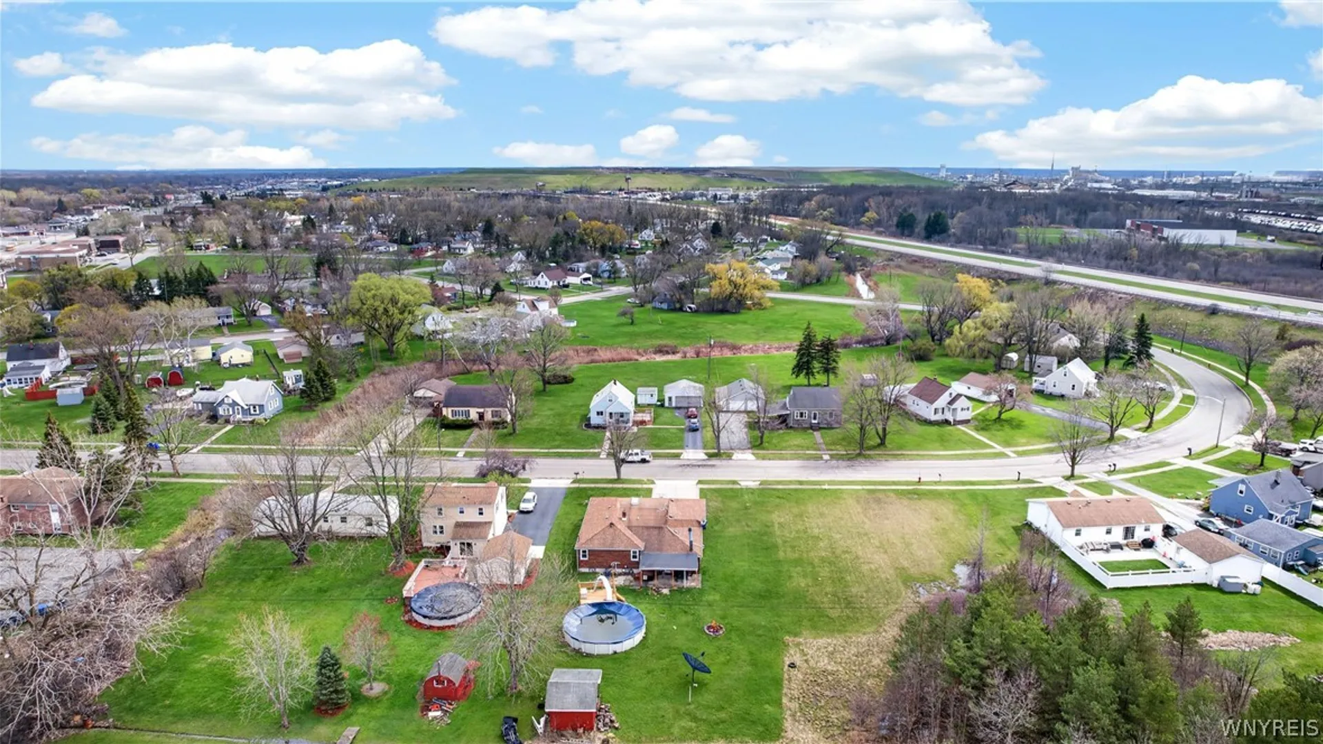 Property at 6151 Whitham Drive, Niagara, NY 14304 9