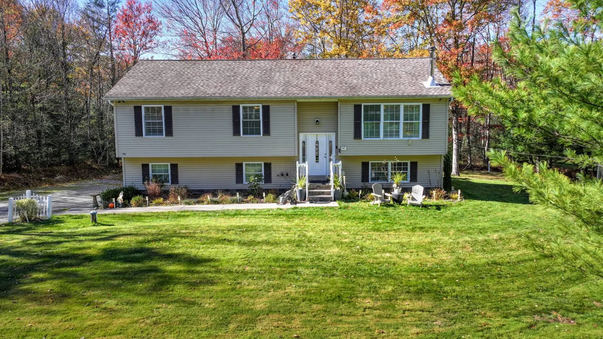 Property at 43 Callahans Rd, Wurtsboro, NY 12790 2