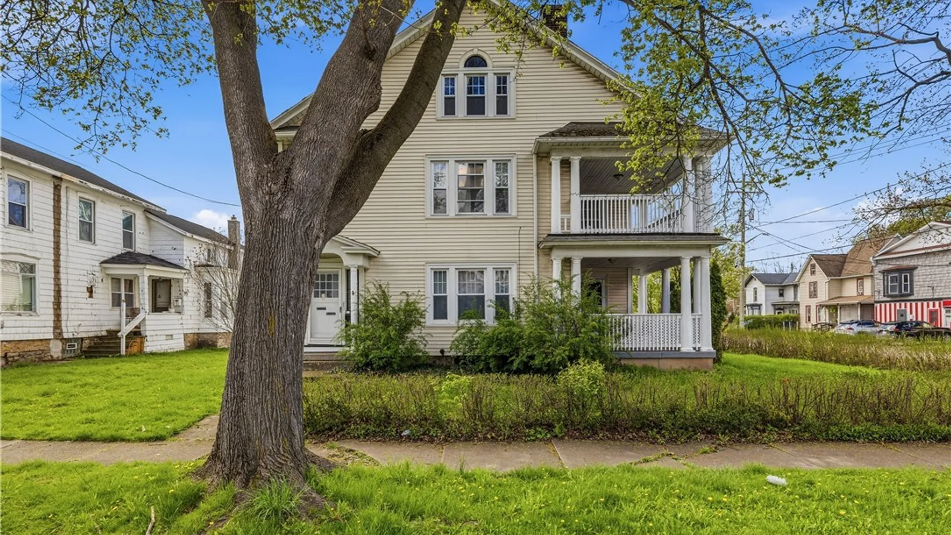 Property at 342 East Avenue, Lockport City, NY 14094 2