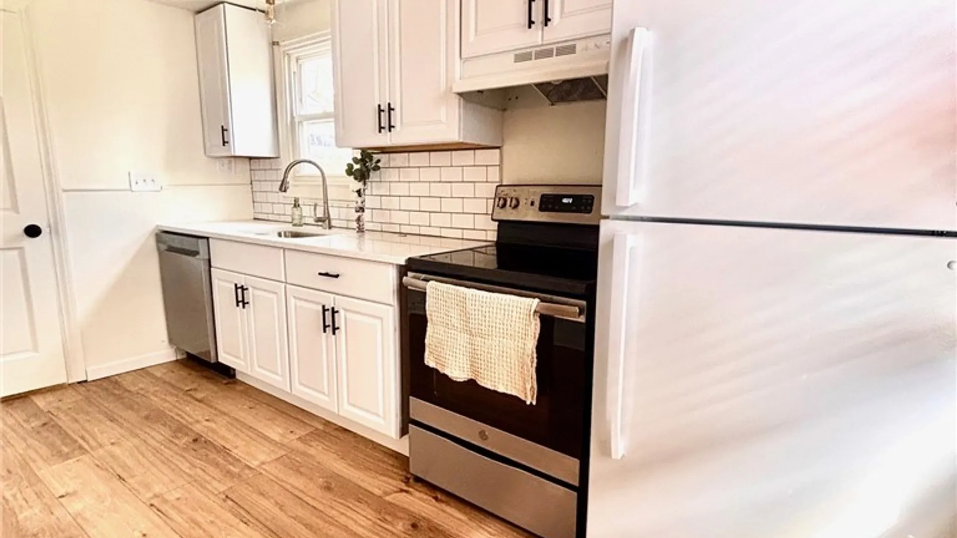 Property at 142 Ellen Drive, Cheektowaga, NY 14225 4