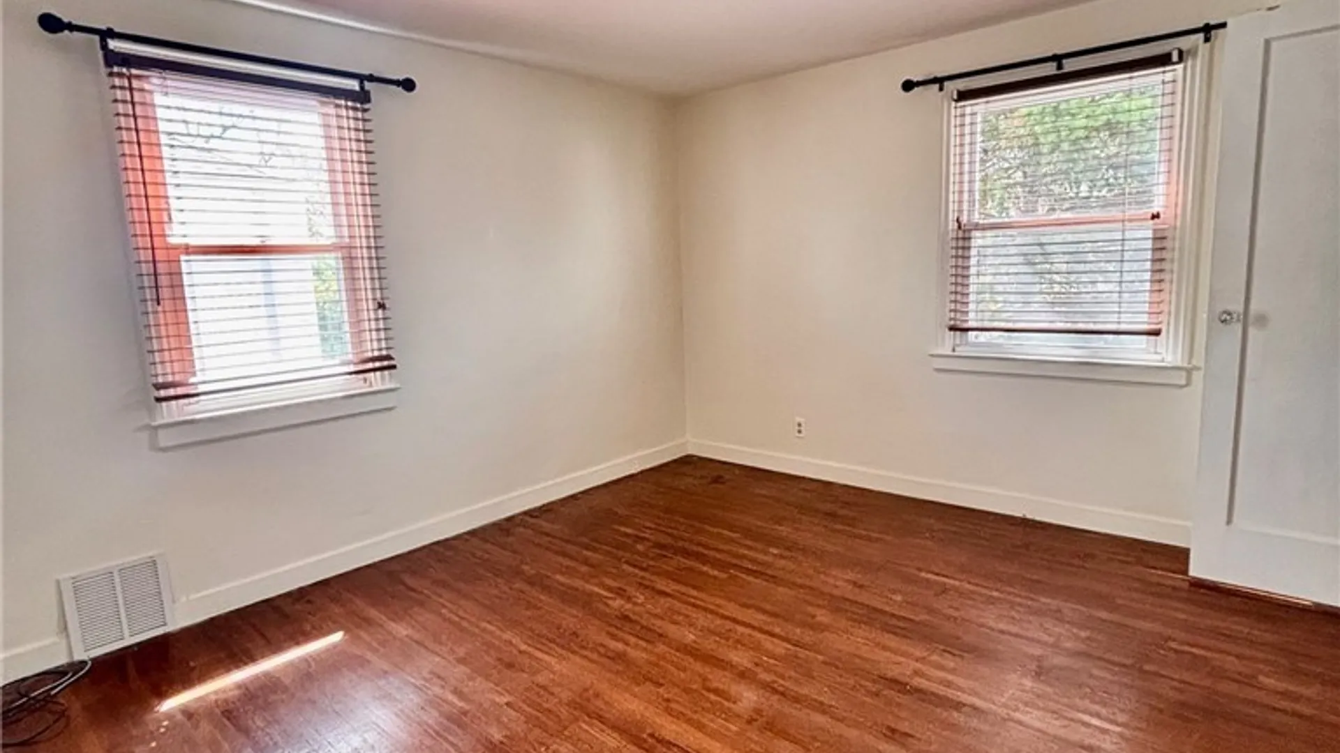 Property at 142 Ellen Drive, Cheektowaga, NY 14225 6