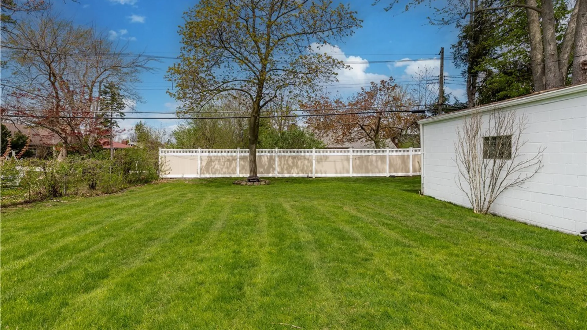 Property at 206 Treehaven Drive, Cheektowaga, NY 14215 39