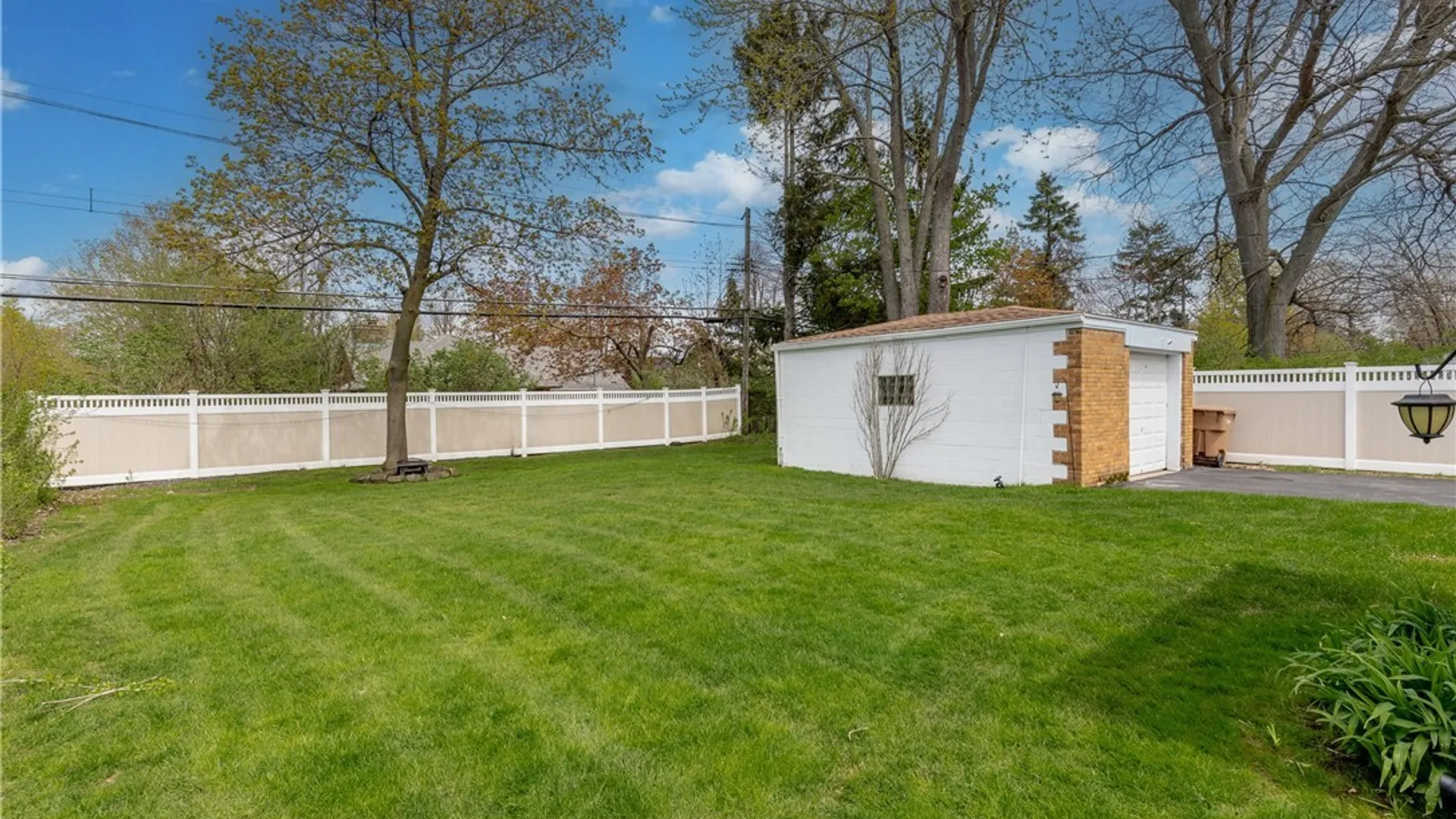 Property at 206 Treehaven Drive, Cheektowaga, NY 14215 40