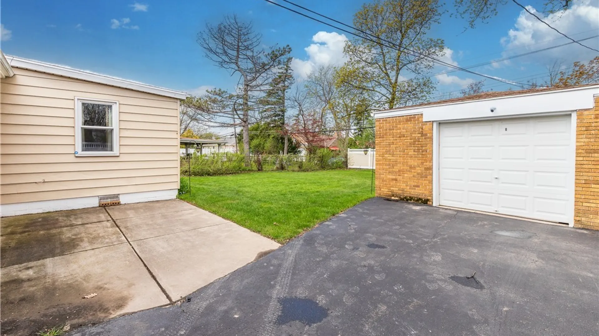 Property at 206 Treehaven Drive, Cheektowaga, NY 14215 43