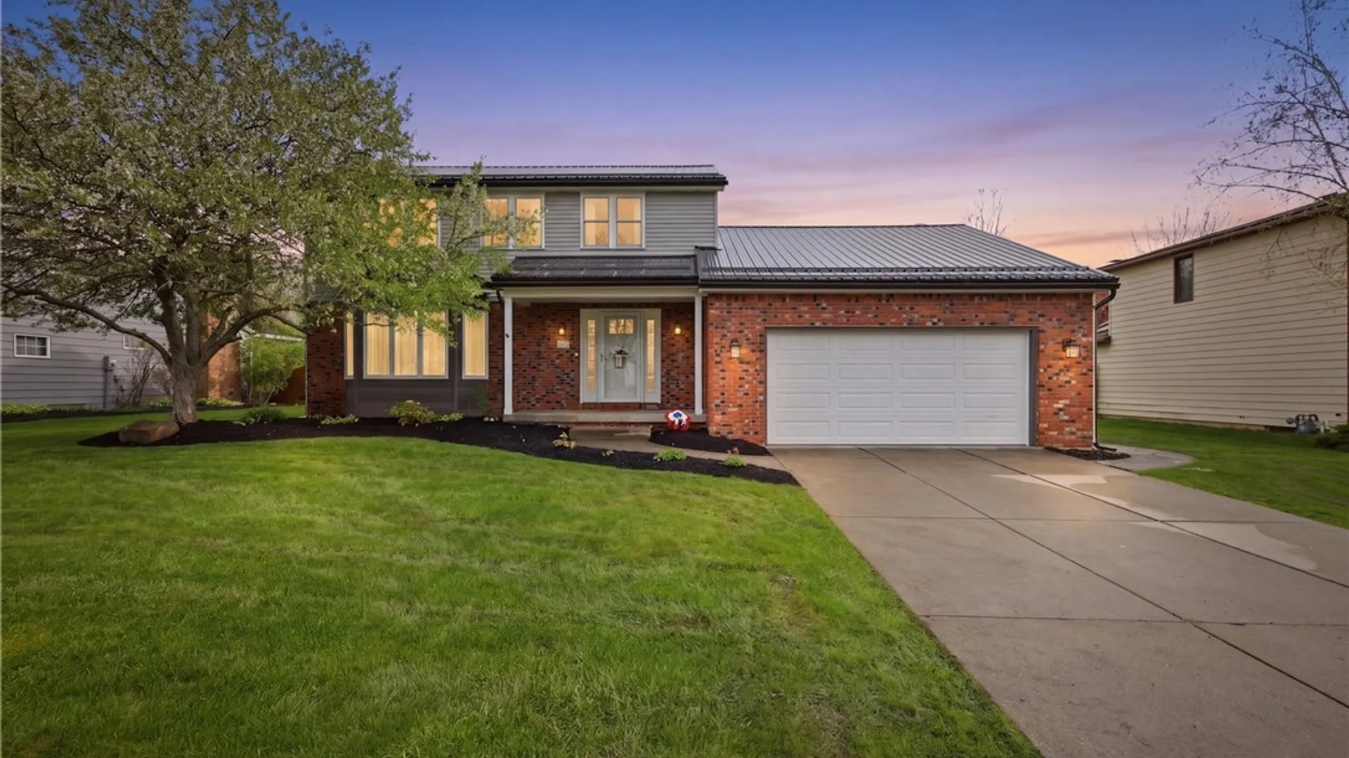 Property at 14 Centennial Court, West Seneca, NY 14224 2