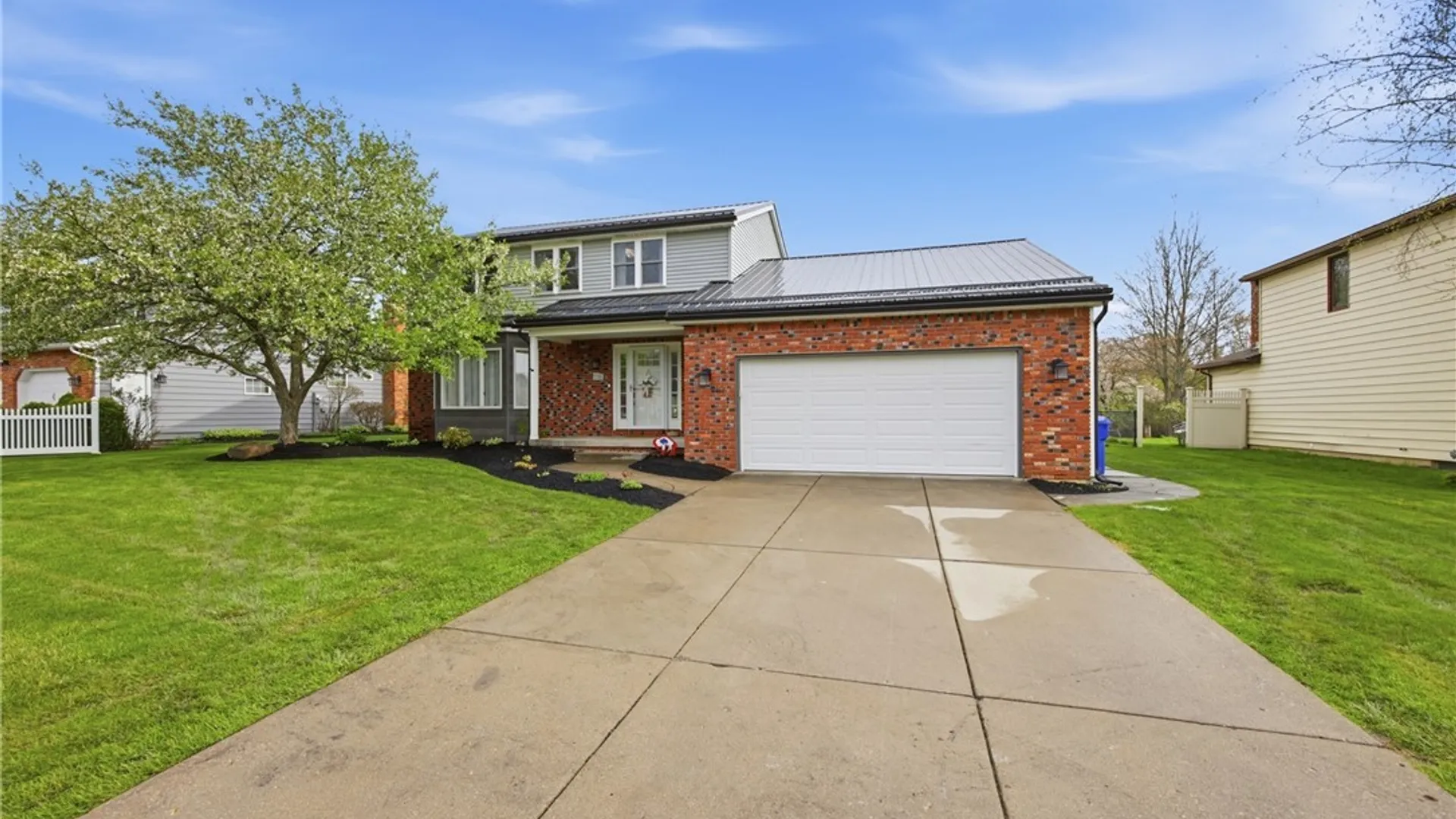 Property at 14 Centennial Court, West Seneca, NY 14224 3