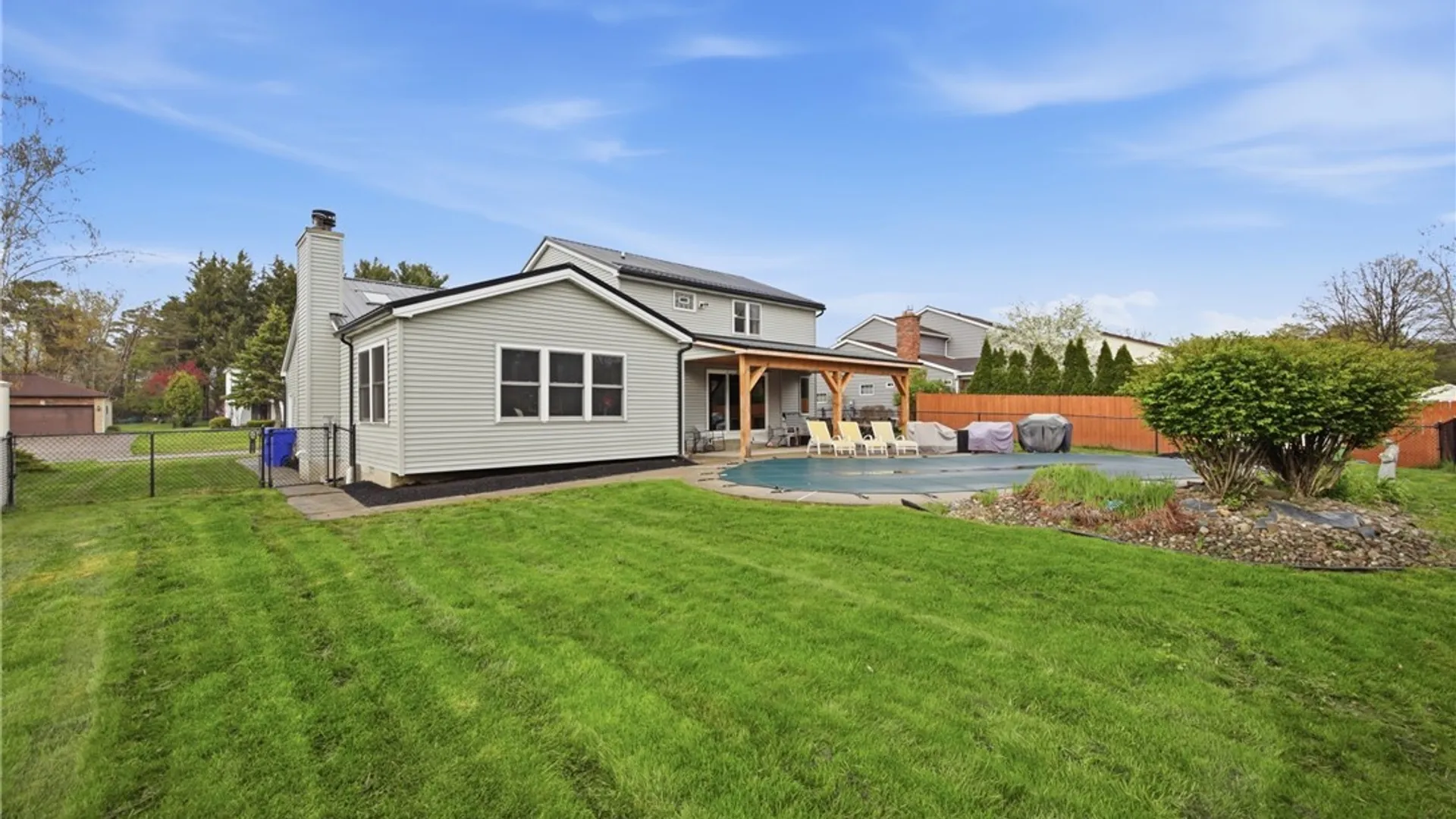 Property at 14 Centennial Court, West Seneca, NY 14224 34