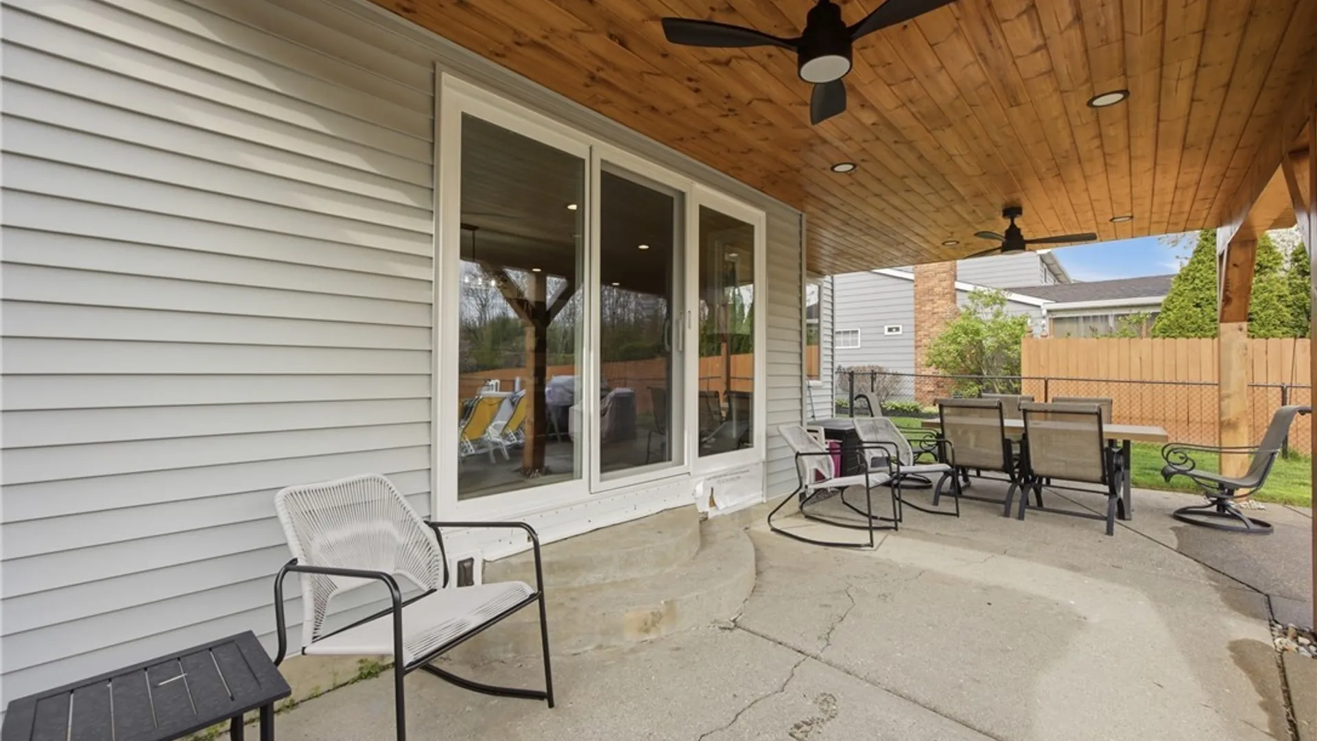 Property at 14 Centennial Court, West Seneca, NY 14224 36