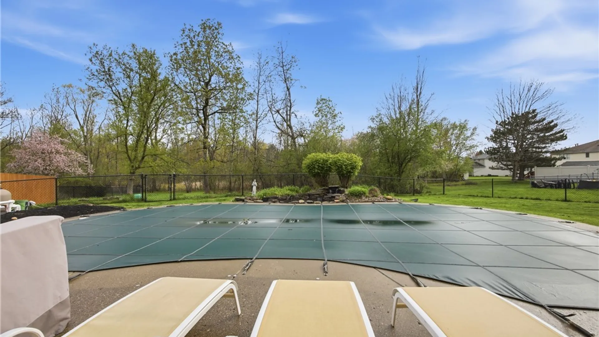 Property at 14 Centennial Court, West Seneca, NY 14224 37