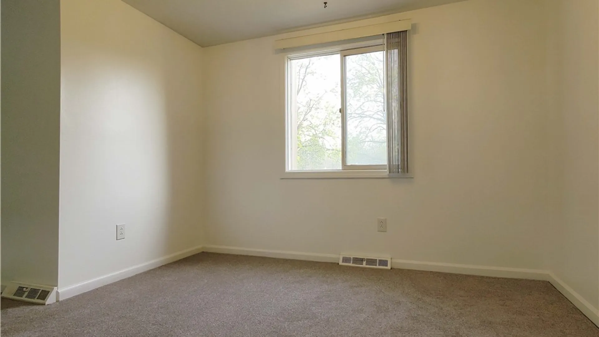 Property at 175 Charter Oaks Drive #2, Amherst, NY 14228 18