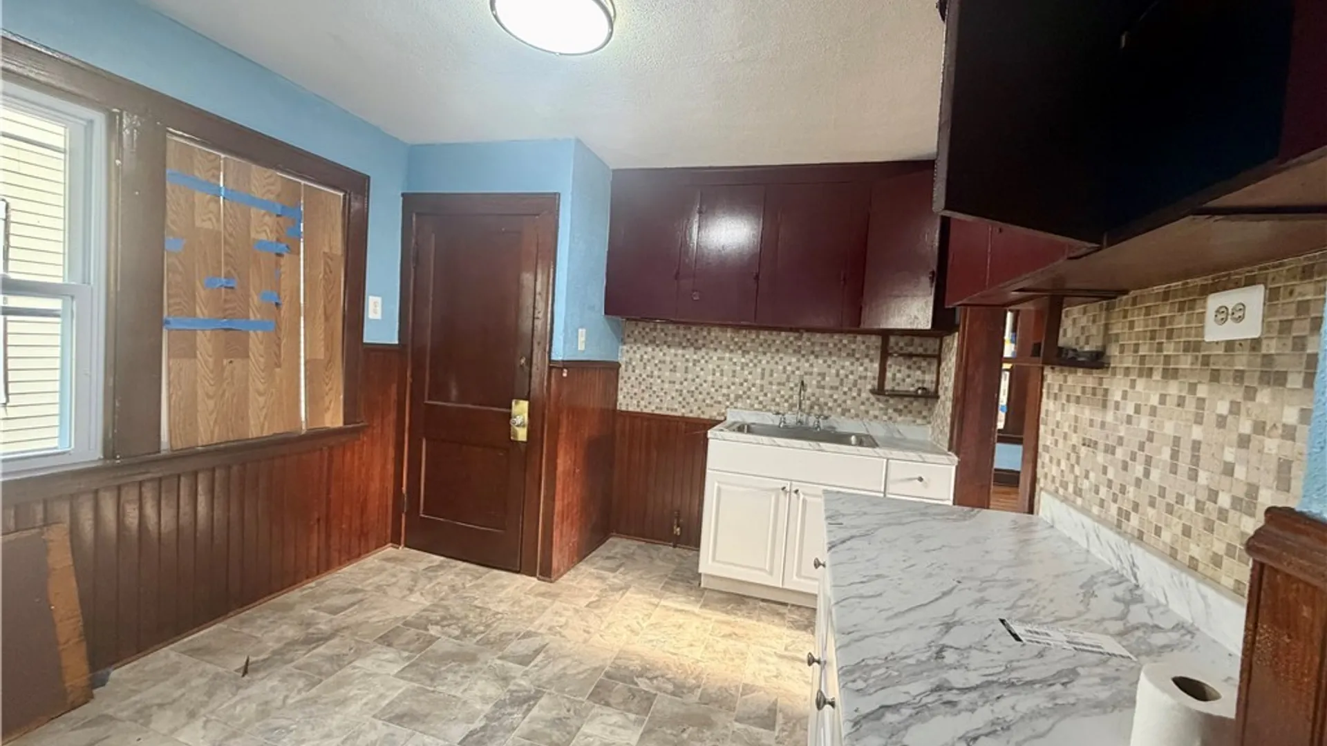Property at 484 Dartmouth Avenue, Buffalo, NY 14215 9