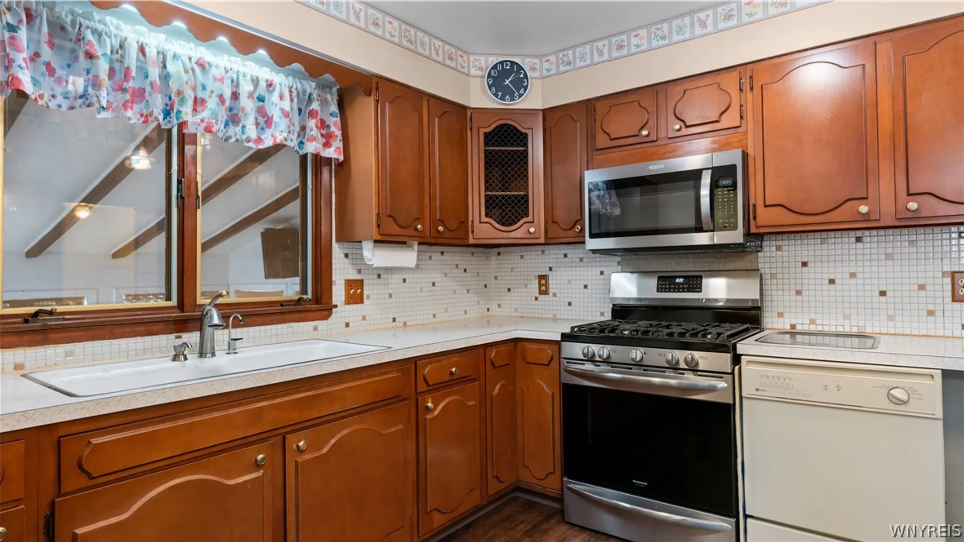 Property at 16 End Avenue, Tonawanda, NY 14217 13