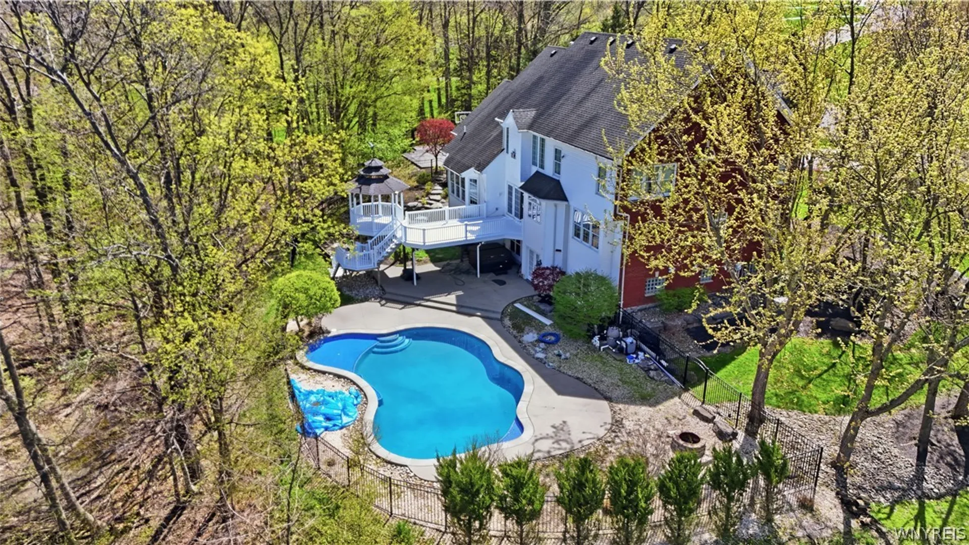 Property at 16 Woodstream Trail, Orchard Park, NY 14127 40