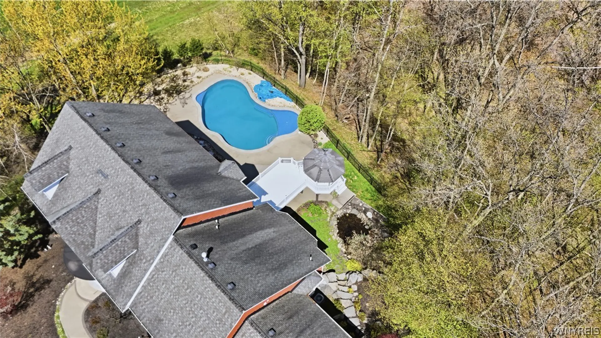 Property at 16 Woodstream Trail, Orchard Park, NY 14127 41