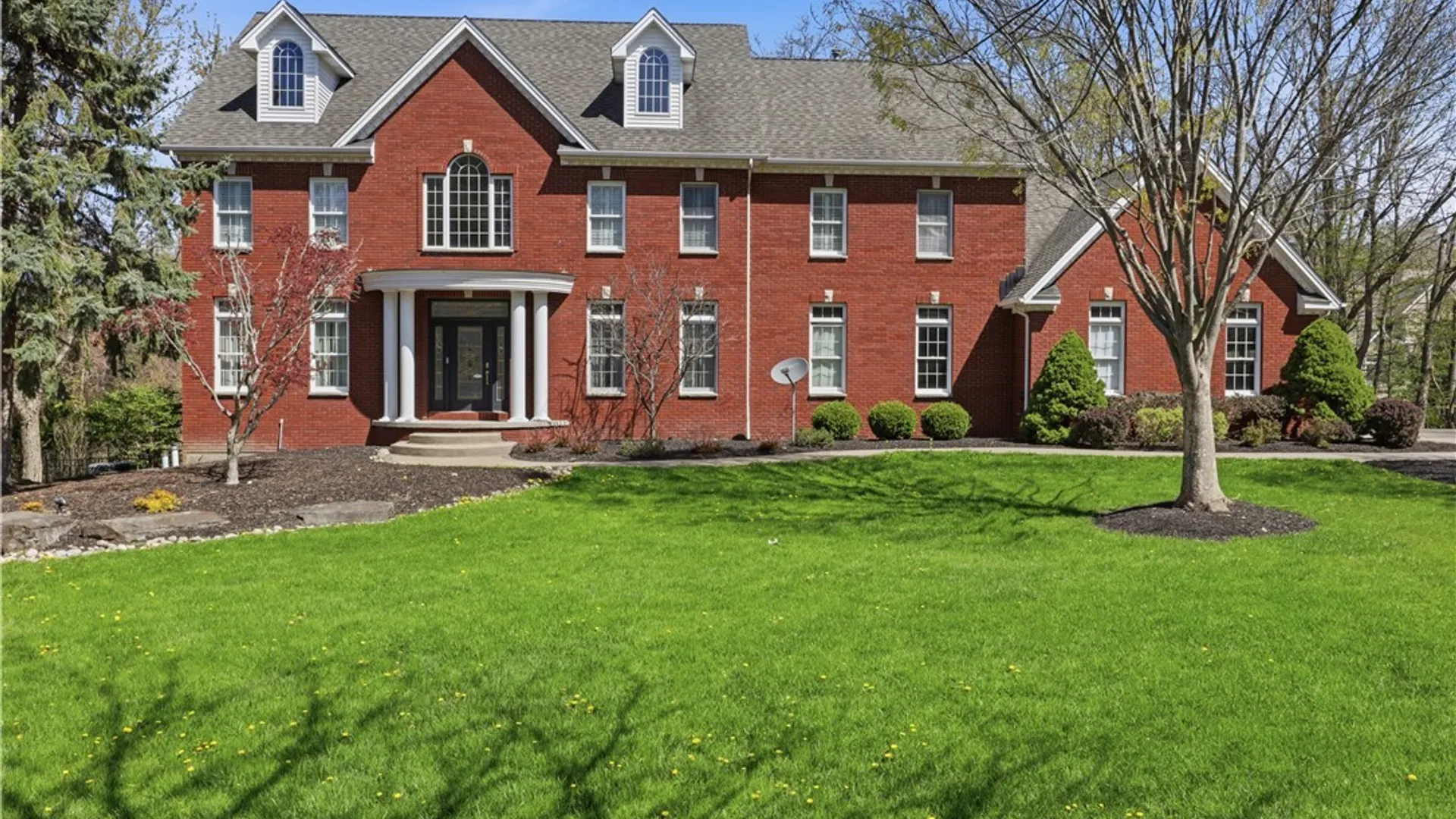 Property at 16 Woodstream Trail, Orchard Park, NY 14127 42