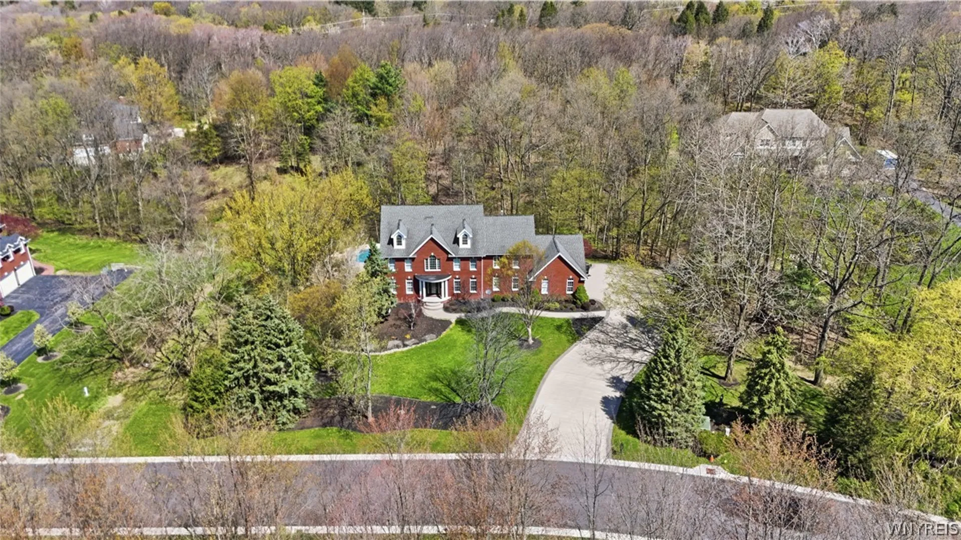 Property at 16 Woodstream Trail, Orchard Park, NY 14127 43