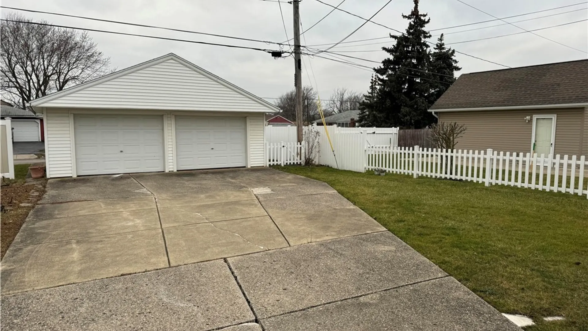 Property at 524 University Lower Avenue, Tonawanda, NY 14223 12