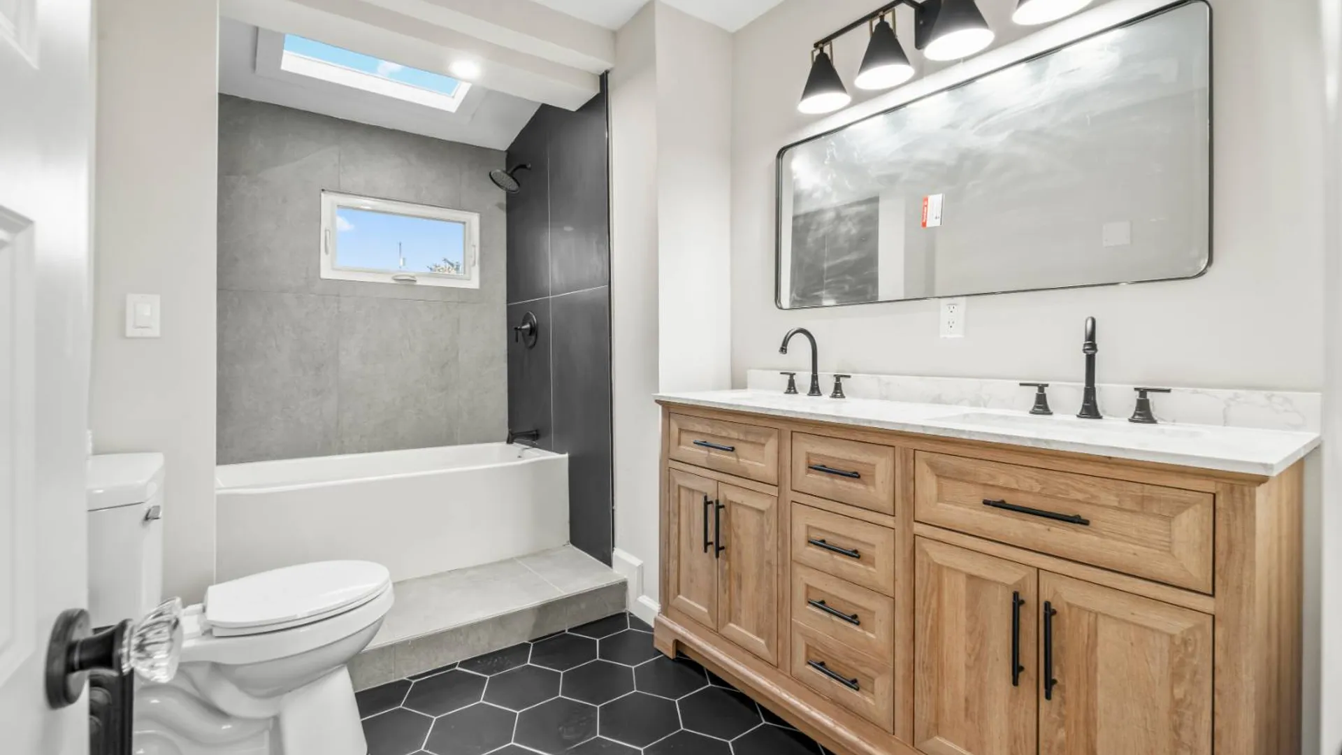 Property at 311 Tompkins Avenue, Staten Island, NY 10304 19
