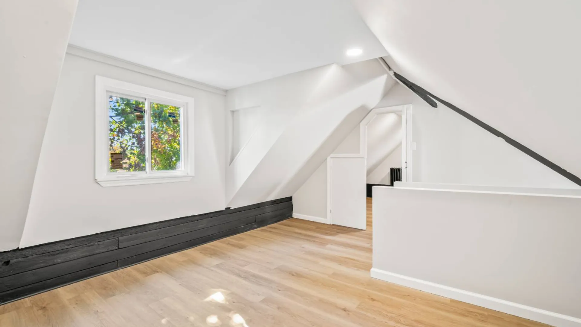 Property at 311 Tompkins Avenue, Staten Island, NY 10304 30