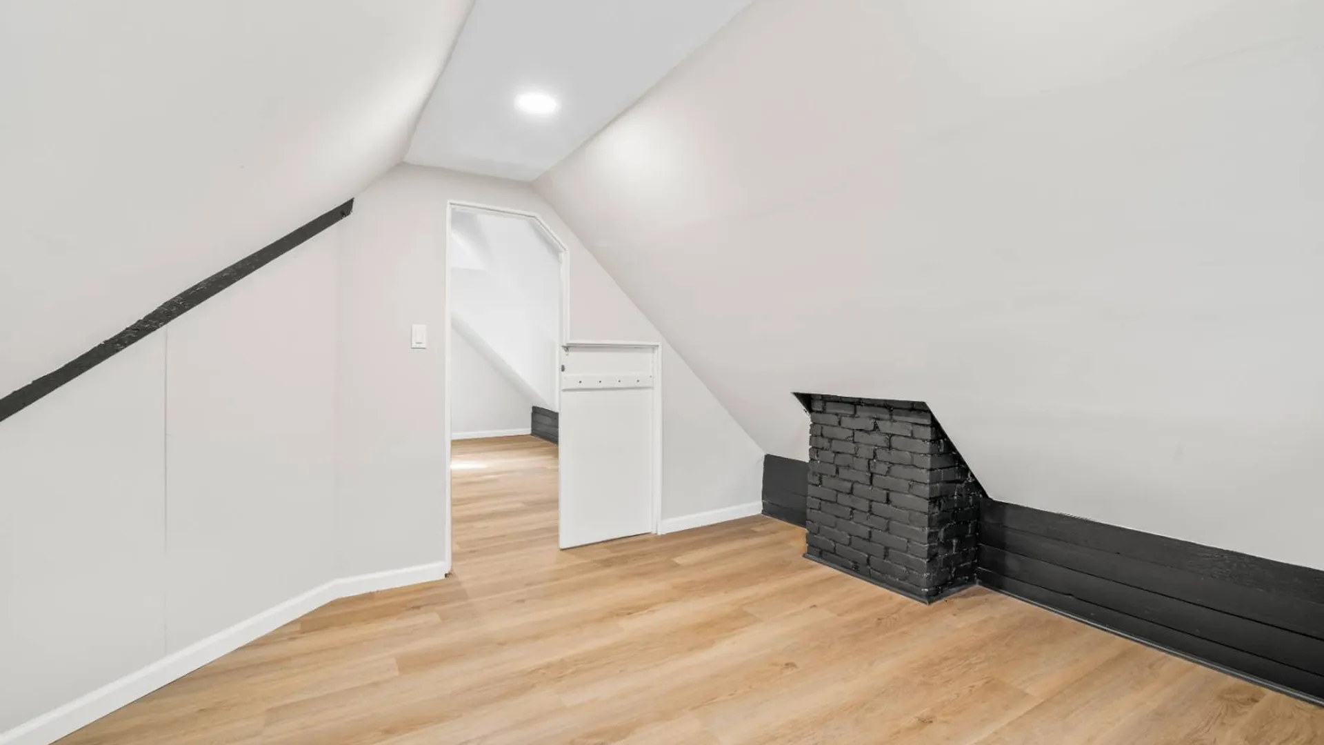 Property at 311 Tompkins Avenue, Staten Island, NY 10304 33