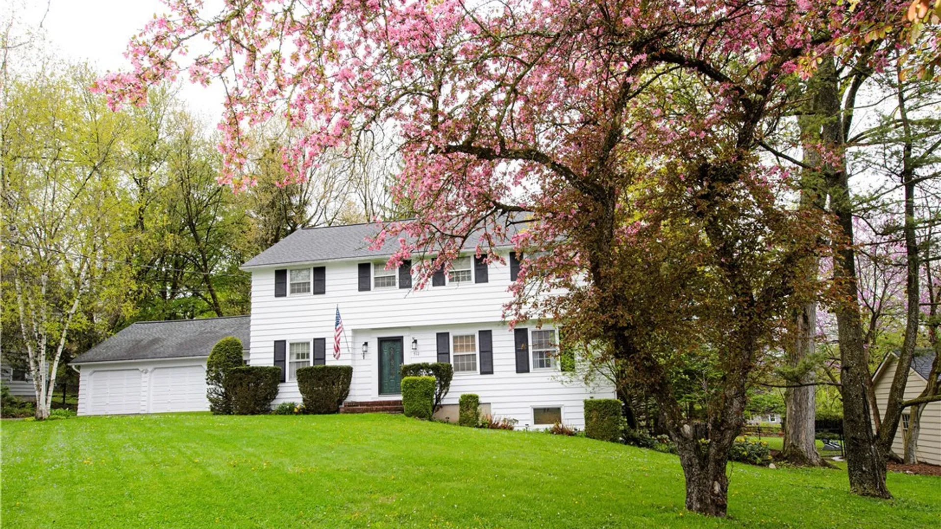Property at 512 Maple Drive, DeWitt, NY 13066 2