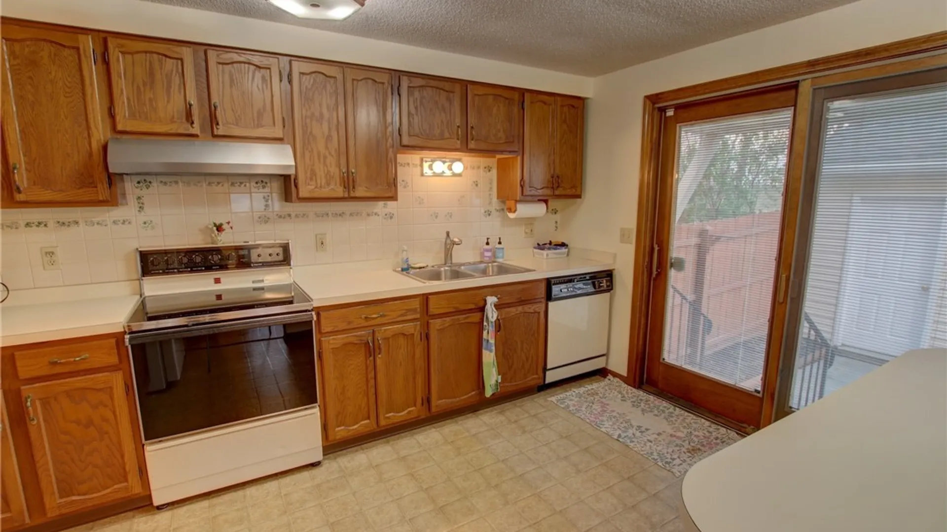 Property at 277 Wimbledon Court, West Seneca, NY 14224 10