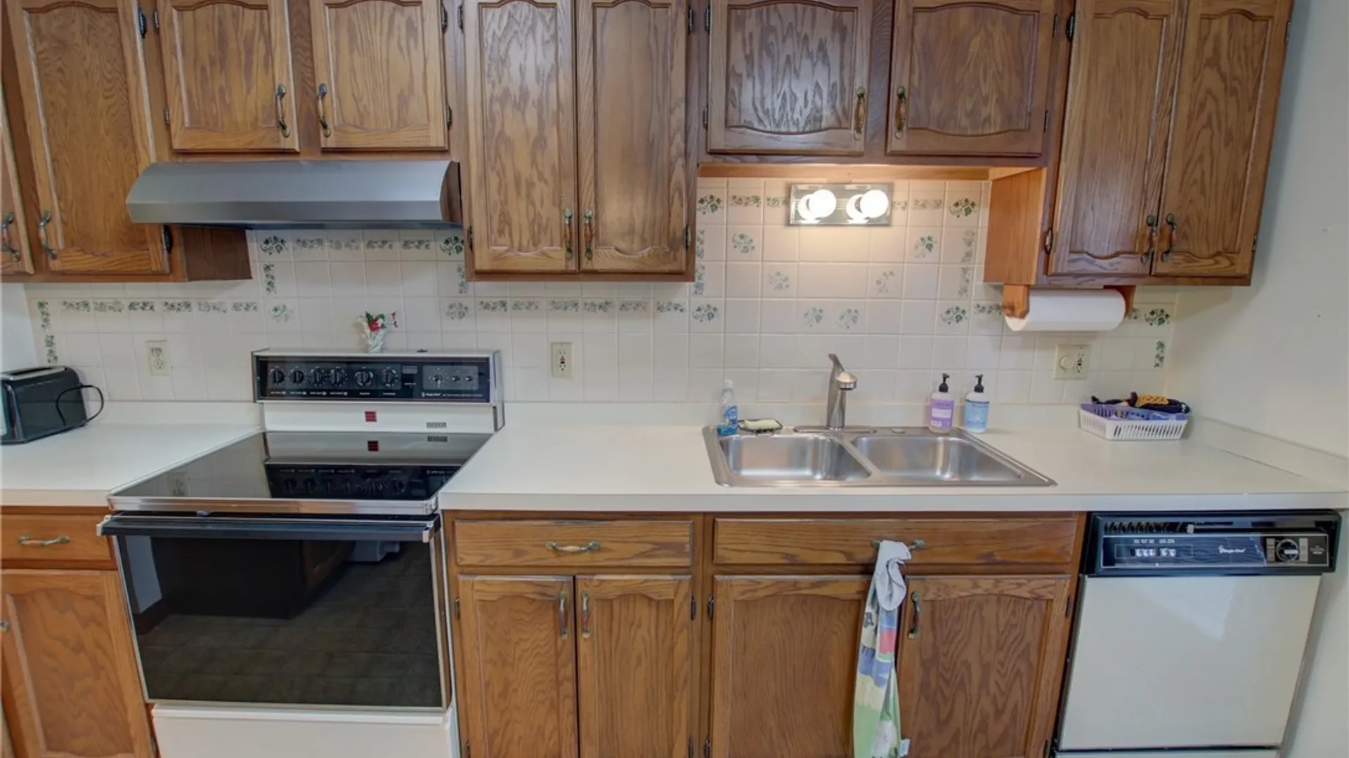 Property at 277 Wimbledon Court, West Seneca, NY 14224 11