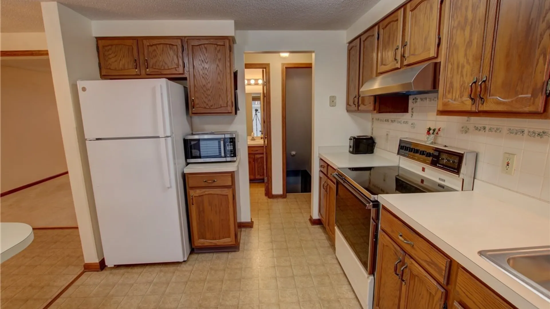 Property at 277 Wimbledon Court, West Seneca, NY 14224 12