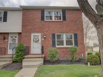 Property at 277 Wimbledon Court, West Seneca, NY 14224