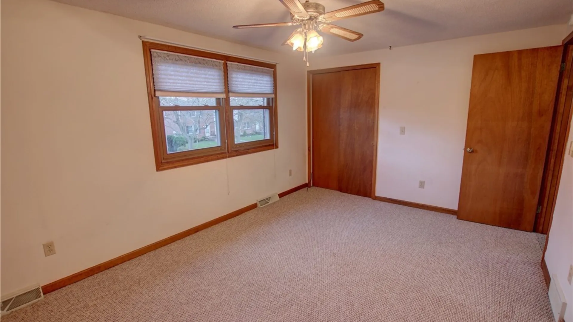 Property at 277 Wimbledon Court, West Seneca, NY 14224 24