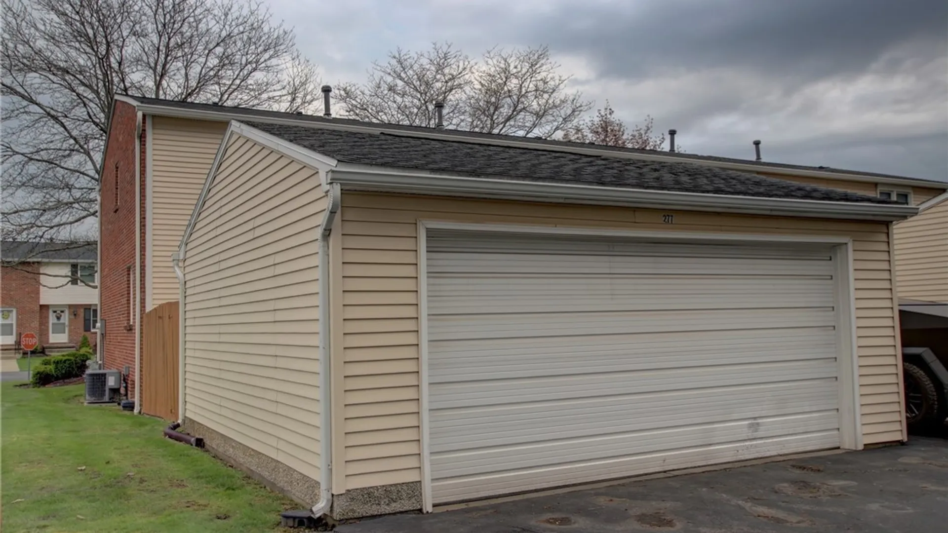Property at 277 Wimbledon Court, West Seneca, NY 14224 36