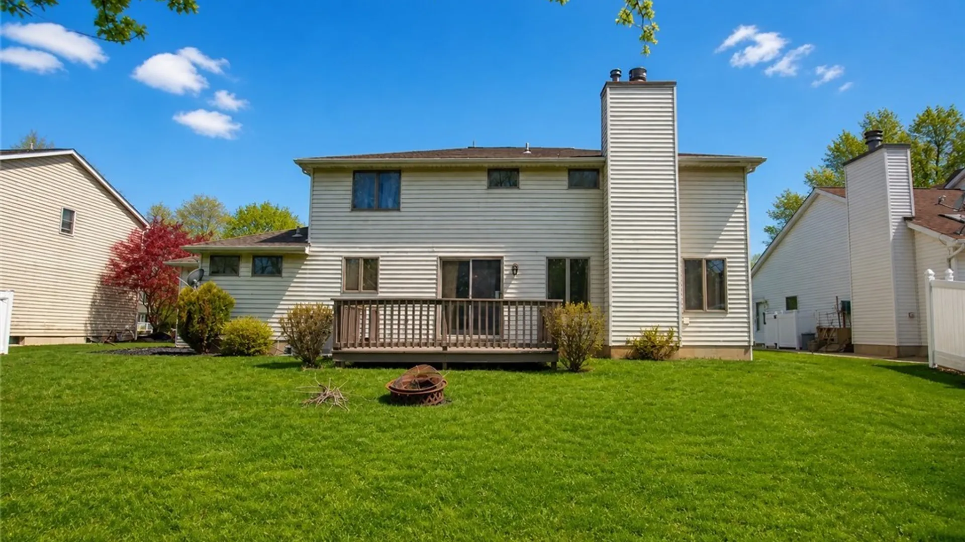 Property at 5 Hidden Trail, Lancaster, NY 14086 2