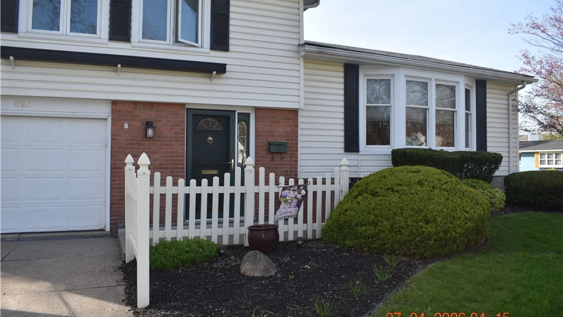Property at 828 Sun Valley Drive, North Tonawanda, NY 14120 3