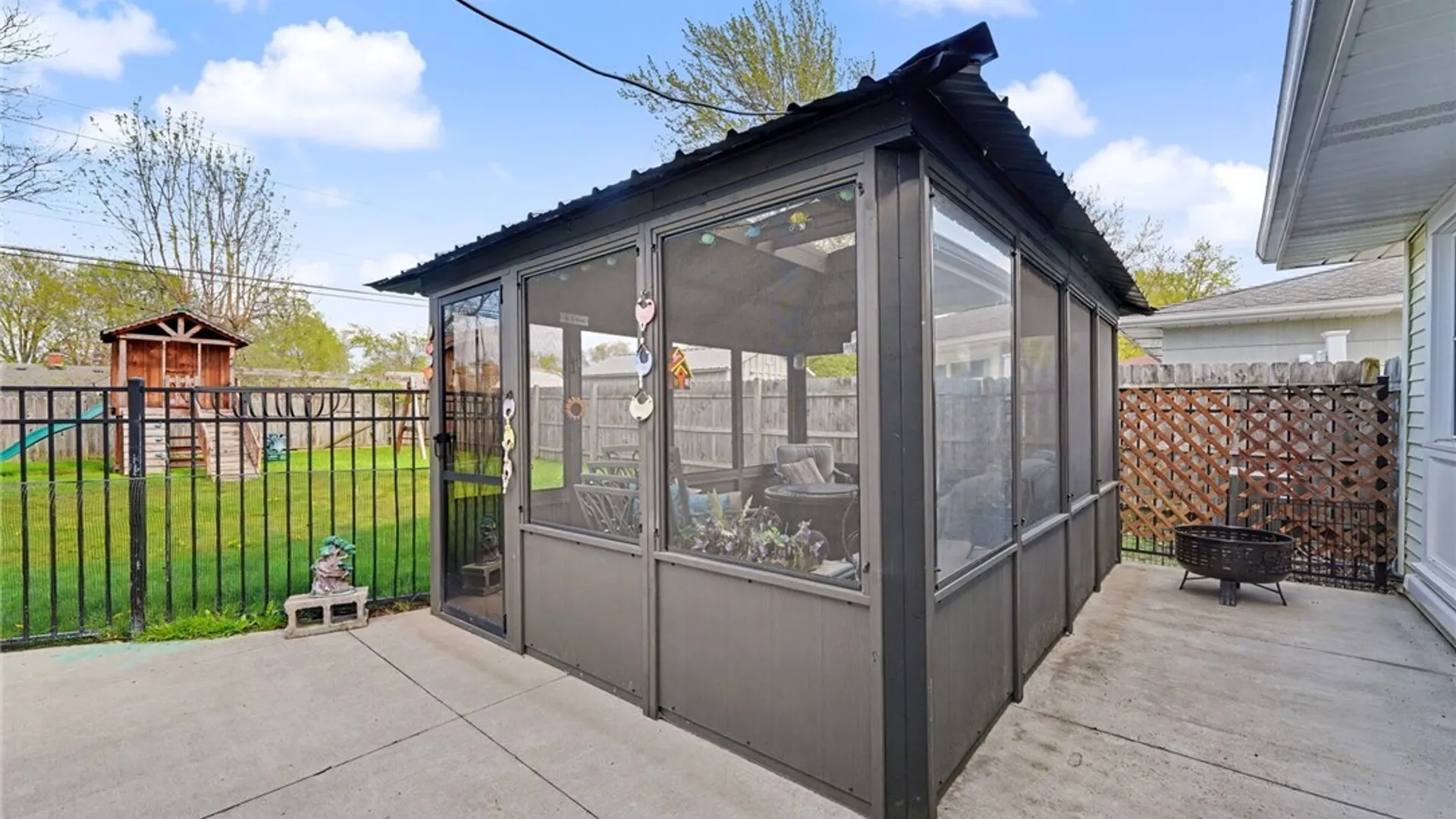 Property at 187 Overbrook Avenue, Tonawanda, NY 14150 28