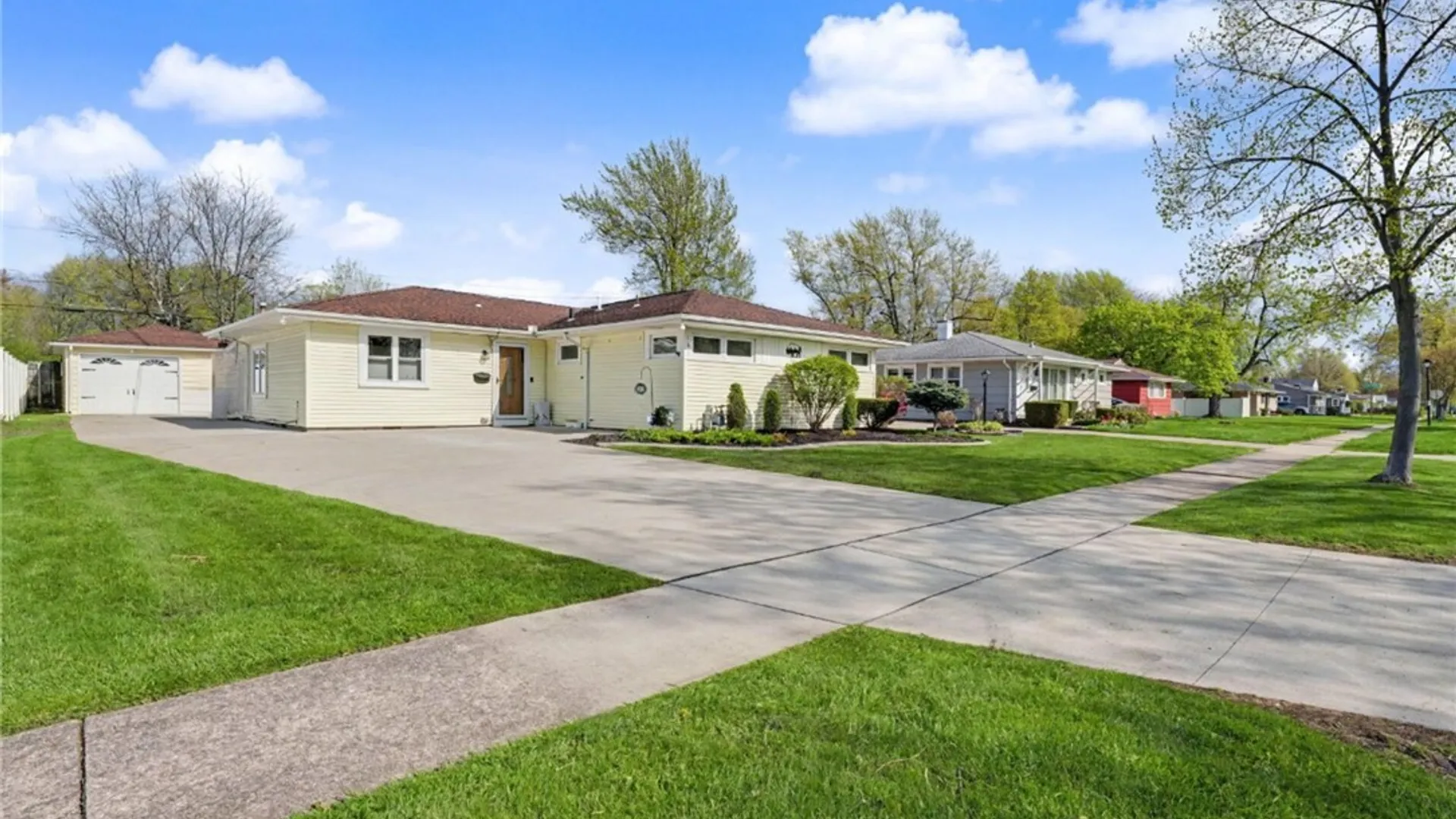 Property at 187 Overbrook Avenue, Tonawanda, NY 14150 3