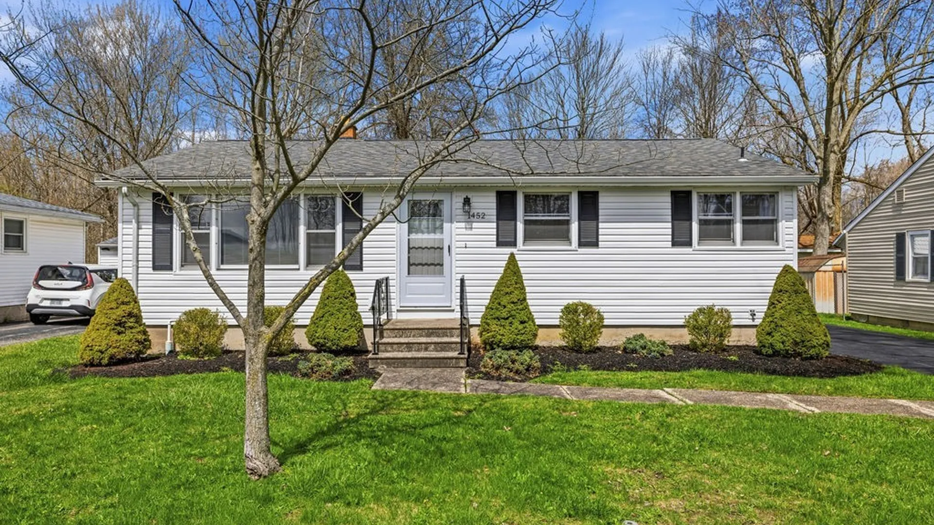 Property at 1452 Sherwood Avenue, North Tonawanda, NY 14120 2
