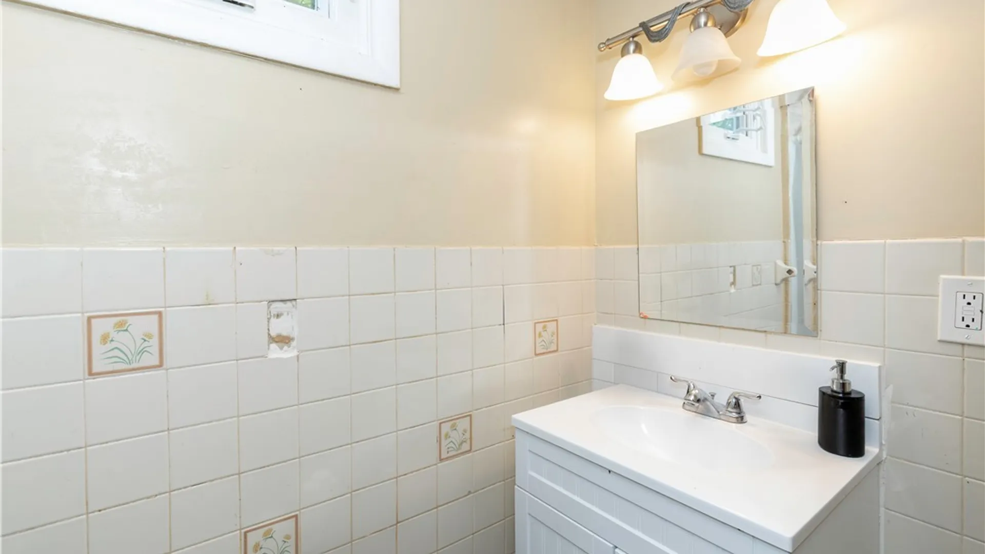 Property at 1024 Danforth Street, Syracuse, NY 13208 15