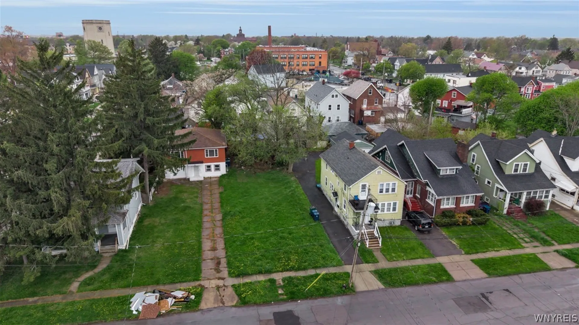 Property at 10 Palos Place, Buffalo, NY 14215 3