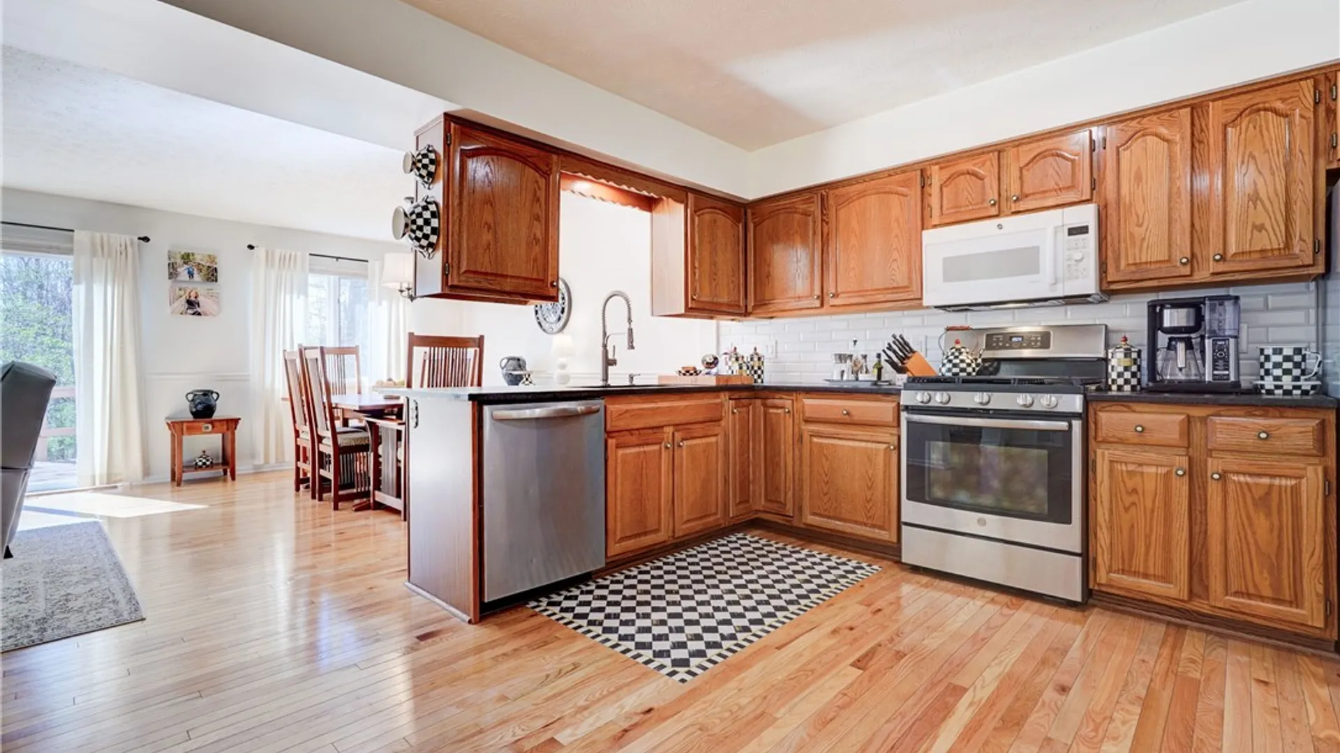 Property at 1143 Ridge Crest Drive, Victor, NY 14564 5