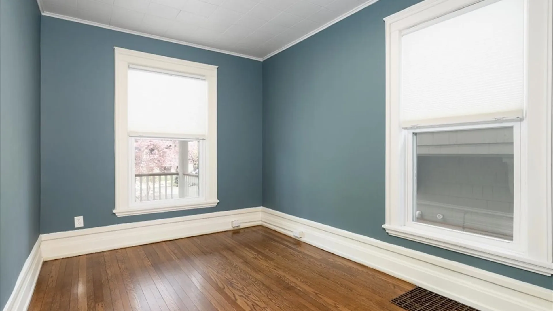 Property at 47 Crescent Avenue, Buffalo, NY 14214 15
