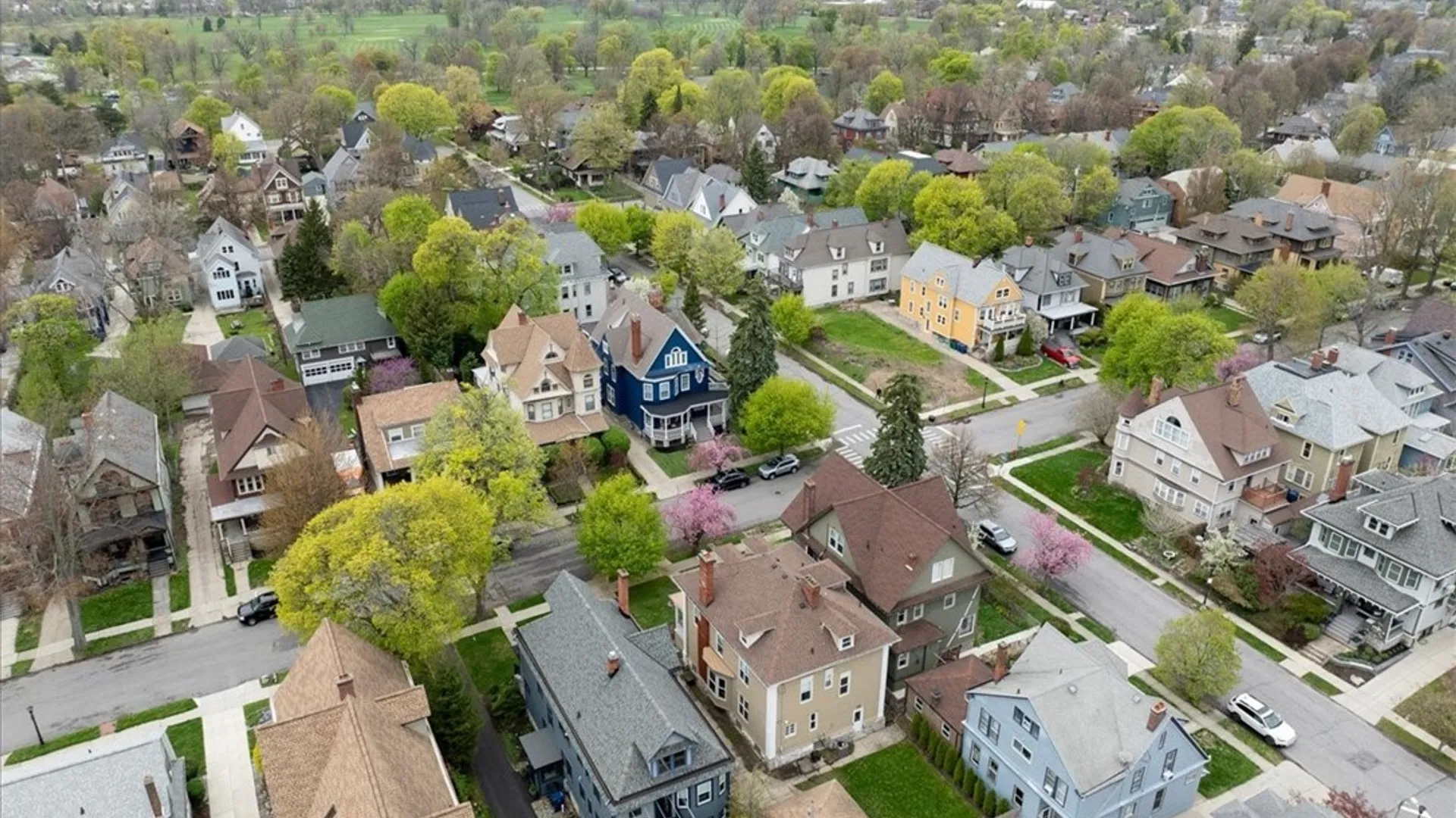Property at 47 Crescent Avenue, Buffalo, NY 14214 39