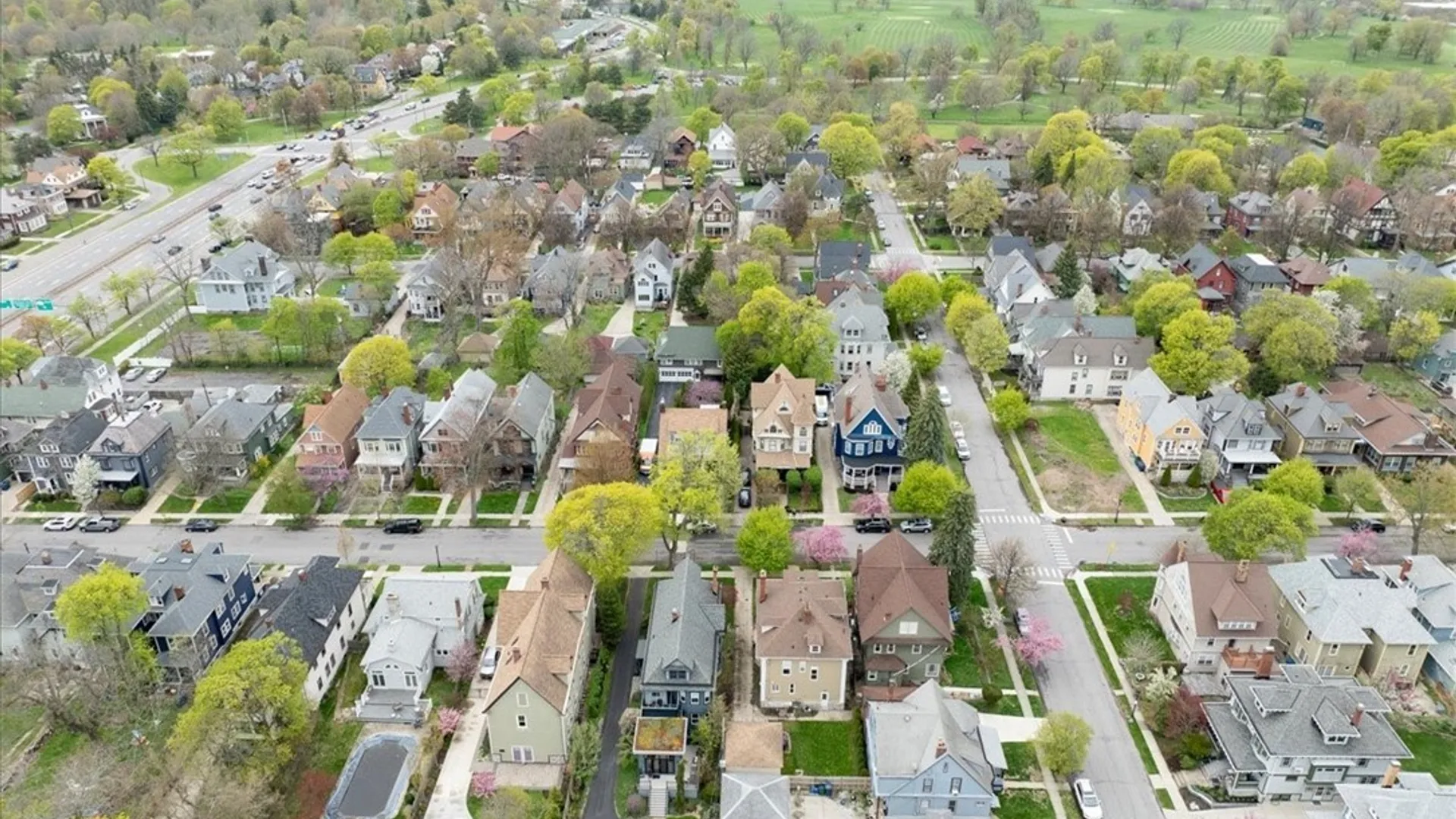 Property at 47 Crescent Avenue, Buffalo, NY 14214 43