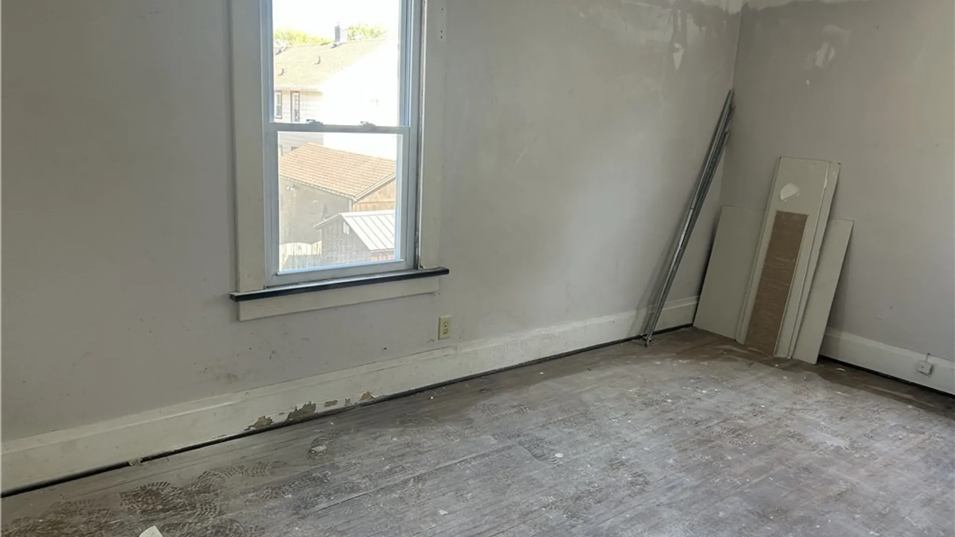 Property at 36 Robins Street, Buffalo, NY 14220 6