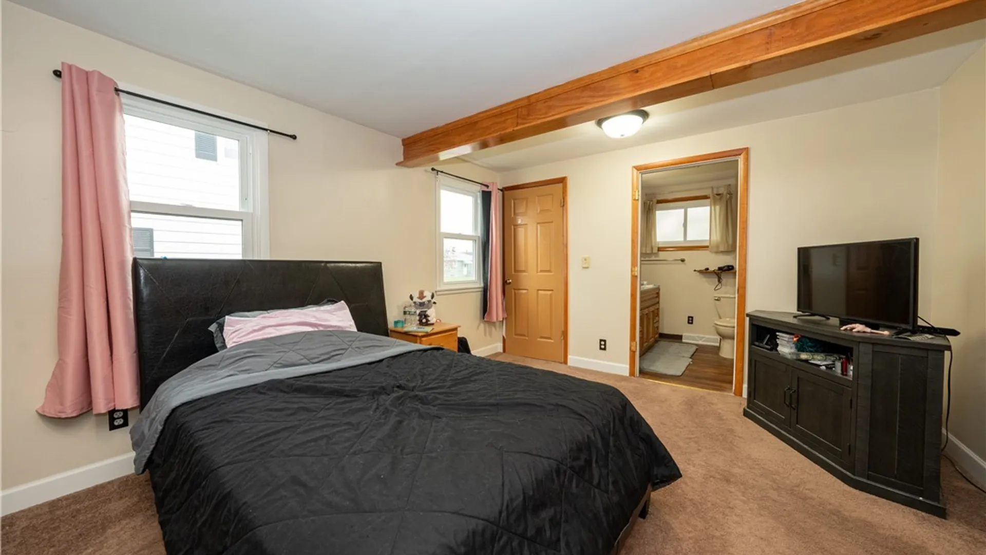 Property at 15 Harris Court, Cheektowaga, NY 14225 13